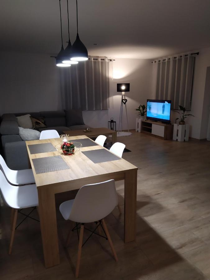 Apartament Kaola เยเลเนียกูรา ภายนอก รูปภาพ