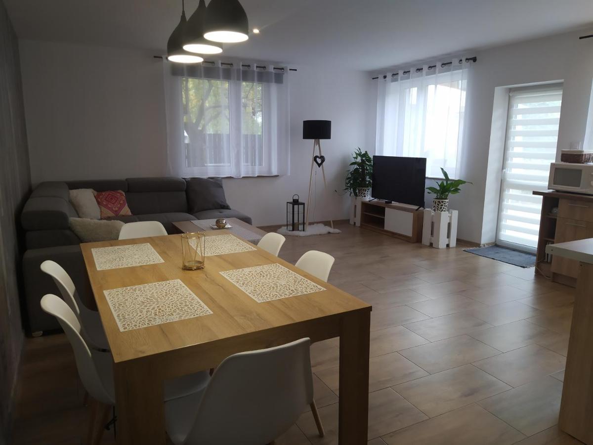 Apartament Kaola เยเลเนียกูรา ภายนอก รูปภาพ
